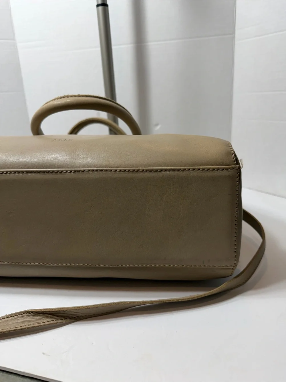 ABLE Classic Structured Tote Bag in Taupe comes with strap - Picture 5 of 7